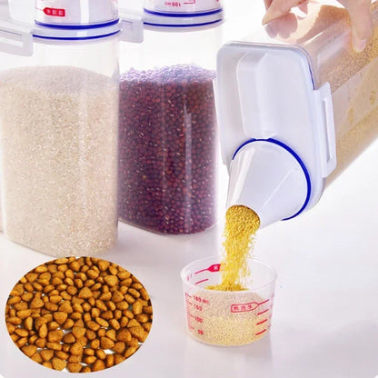 1.5kg/2kg Dog Cat Food Storage Pail with Measuring Cup - Moisture-proof Sealed Plastic Container